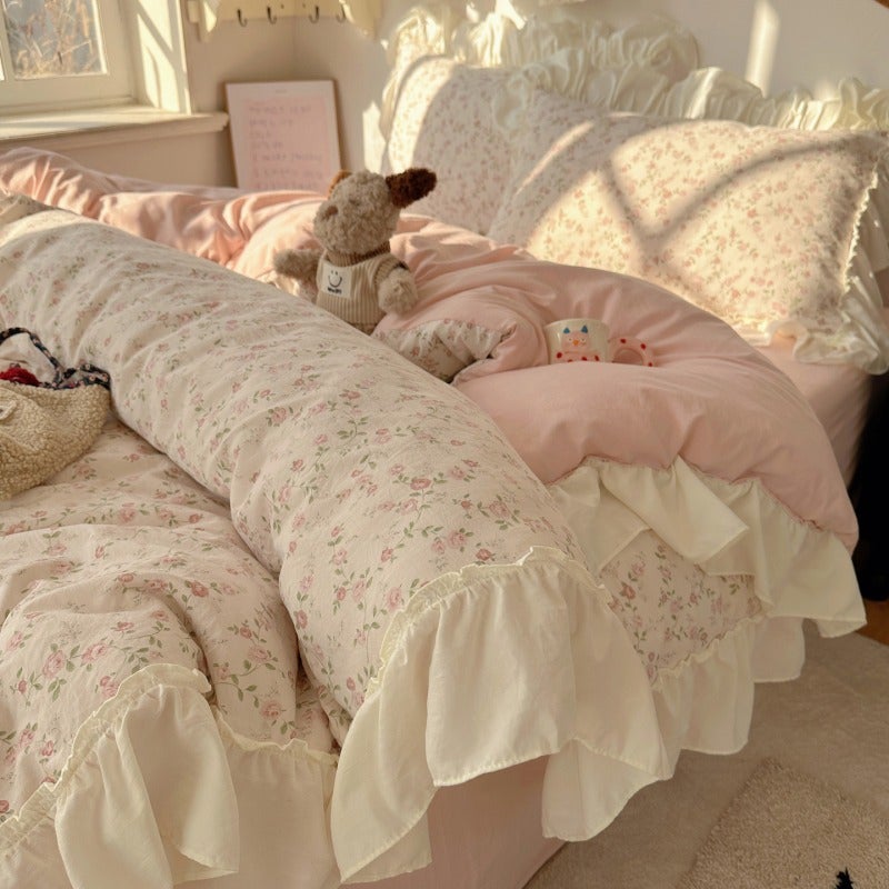 4pcs Set, Spring/Summer Small Floral High-Weight Lace Design, Includes 1 Duvet Cover, 2 Pillowcases, and 1 Flat Sheet, No Filling. Vintage Minimalist Floral Pattern, Soft and Comfortable Fabric, Light Luxury Simple Style, Fashionable Home Textile - Image 2