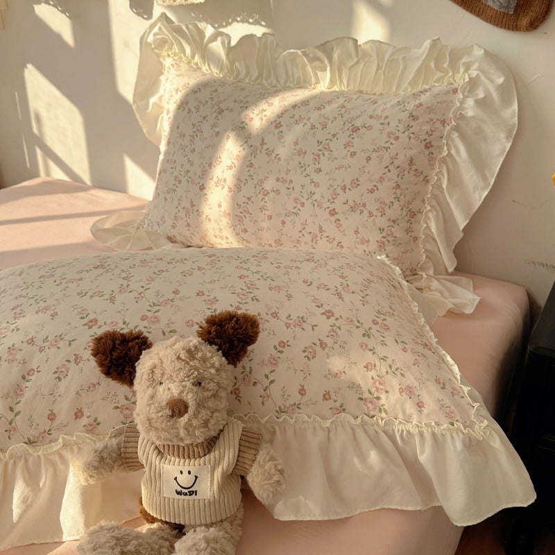 4pcs Set, Spring/Summer Small Floral High-Weight Lace Design, Includes 1 Duvet Cover, 2 Pillowcases, and 1 Flat Sheet, No Filling. Vintage Minimalist Floral Pattern, Soft and Comfortable Fabric, Light Luxury Simple Style, Fashionable Home Textile - Image 3