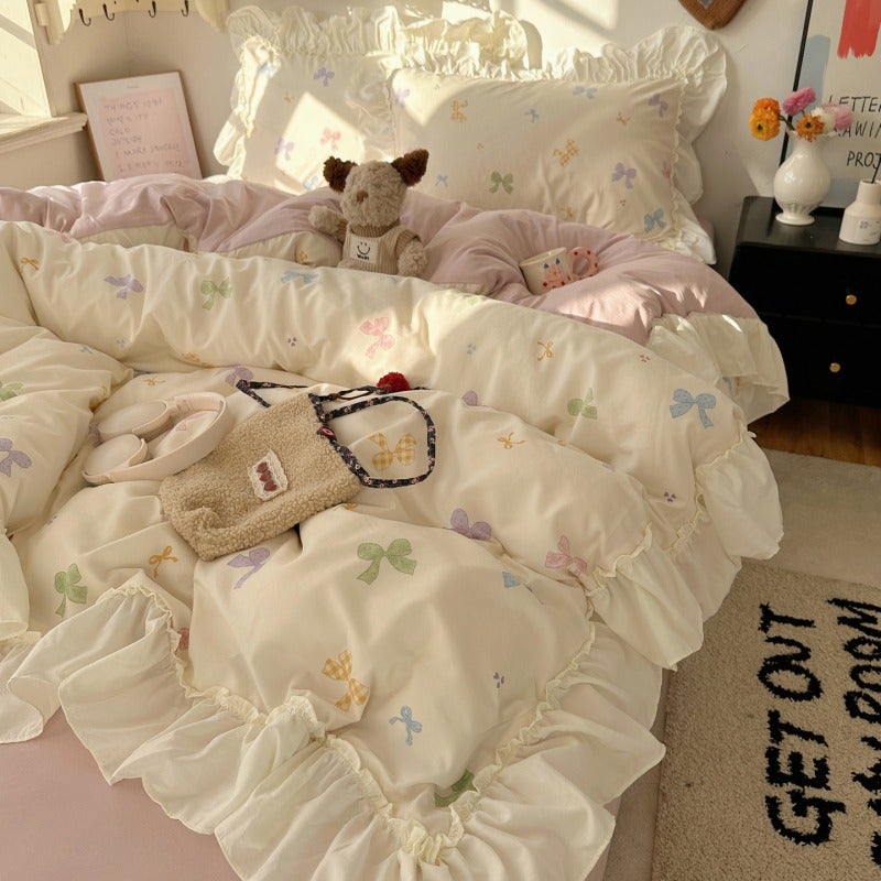 4pcs Set, Spring/Summer Small Floral High-Weight Lace Design, Includes 1 Duvet Cover, 2 Pillowcases, and 1 Flat Sheet, No Filling. Vintage Minimalist Floral Pattern, Soft and Comfortable Fabric, Light Luxury Simple Style, Fashionable Home Textile - Image 1