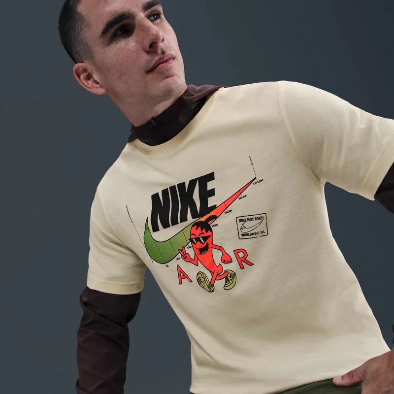 Nike Men's Sportswear Sole Food T-Shirt
