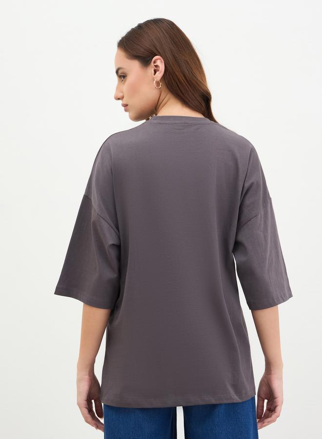 Styli Charcoal Slogan Print Oversized T-Shirt - Image 5