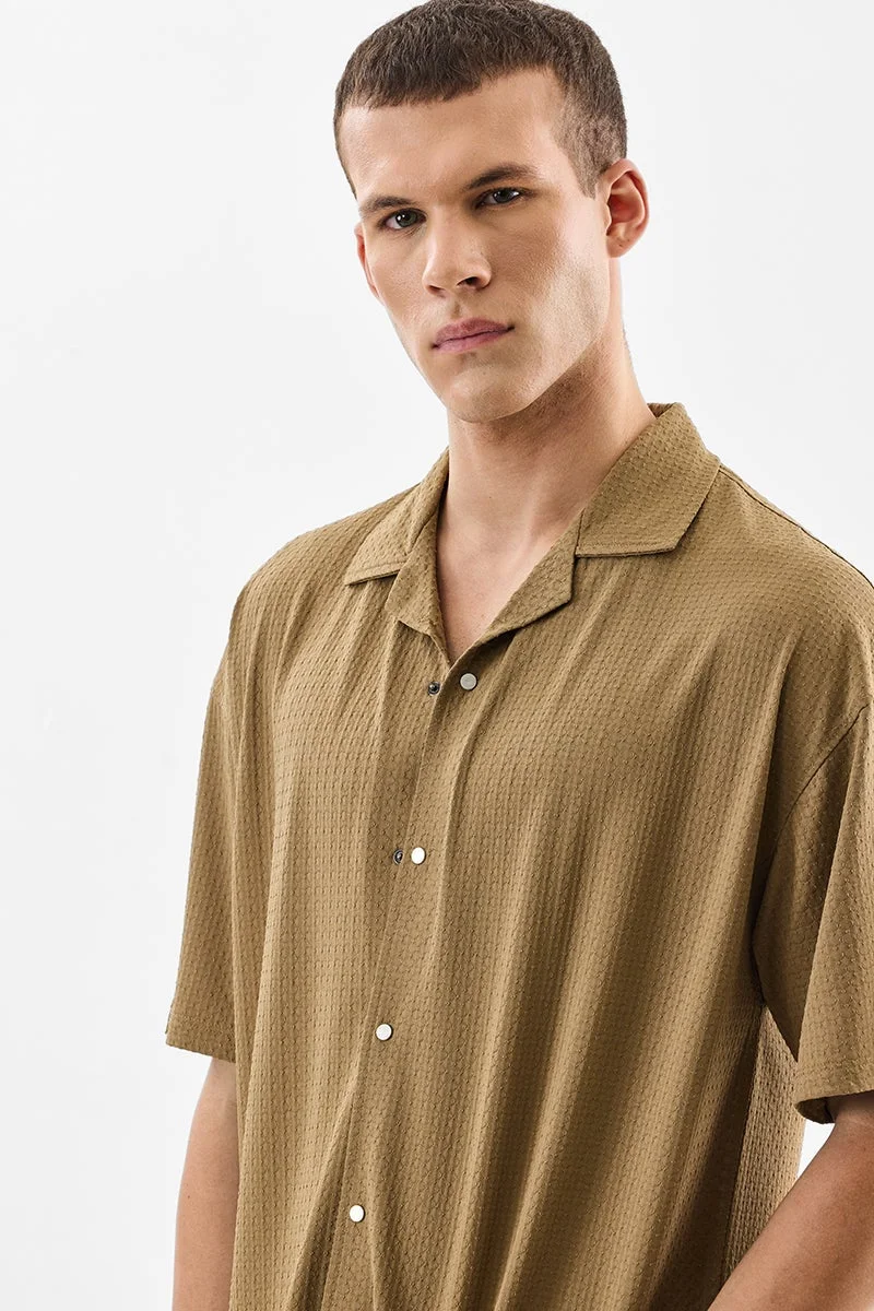 سنيتش قميص بقصة فضفاضة بأزرار كبس وتصميم ذاتي