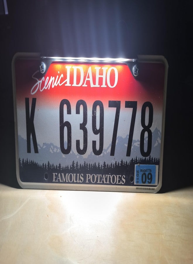 Red Flag Robotics Universal license plate light 12V 100mA with waterproof connector and 86 in lead - Image 4