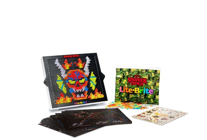 Basic Fun Lite-Brite Stranger Things Special Edition - Demogorgon Hunters - Amazon Exclusive - High-Definition Grid, 16 HD Templates, 900 Mini Pegs, Stickers, Branded Storage Pouch, Ages 14+ - Image 2