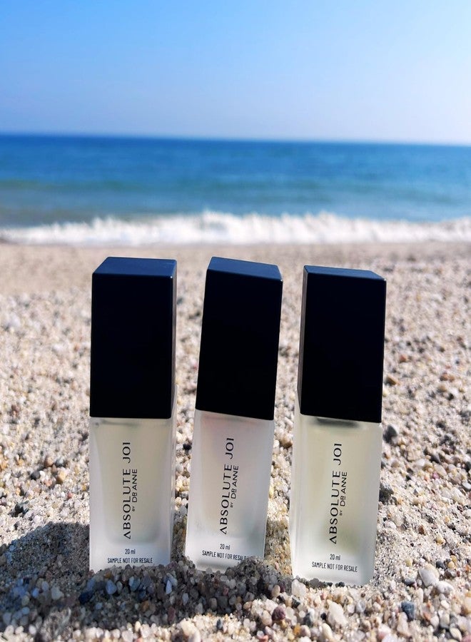 أبسلوتجوي مجموعة التنظيف المزدوج من AbsoluteJOI في عبوات بحجم مناسب للسفر (20 مل) متوافقة مع معايير إدارة أمن النقل الأمريكية. تتضمن ثلاثة منتجات: زيت مزيل للمكياج، غسول رغوي للوجه، وتونر للوجه بخلاصة الصبار. - Image 5