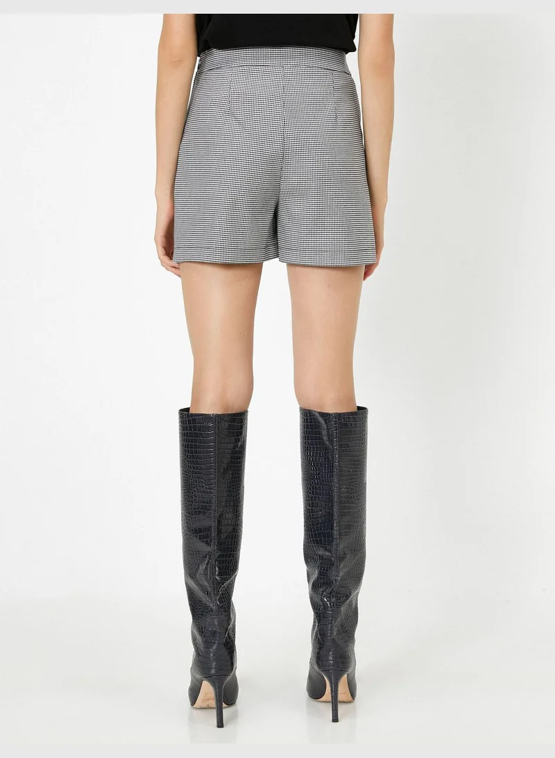 KOTON Pocket Detailed Shorts
