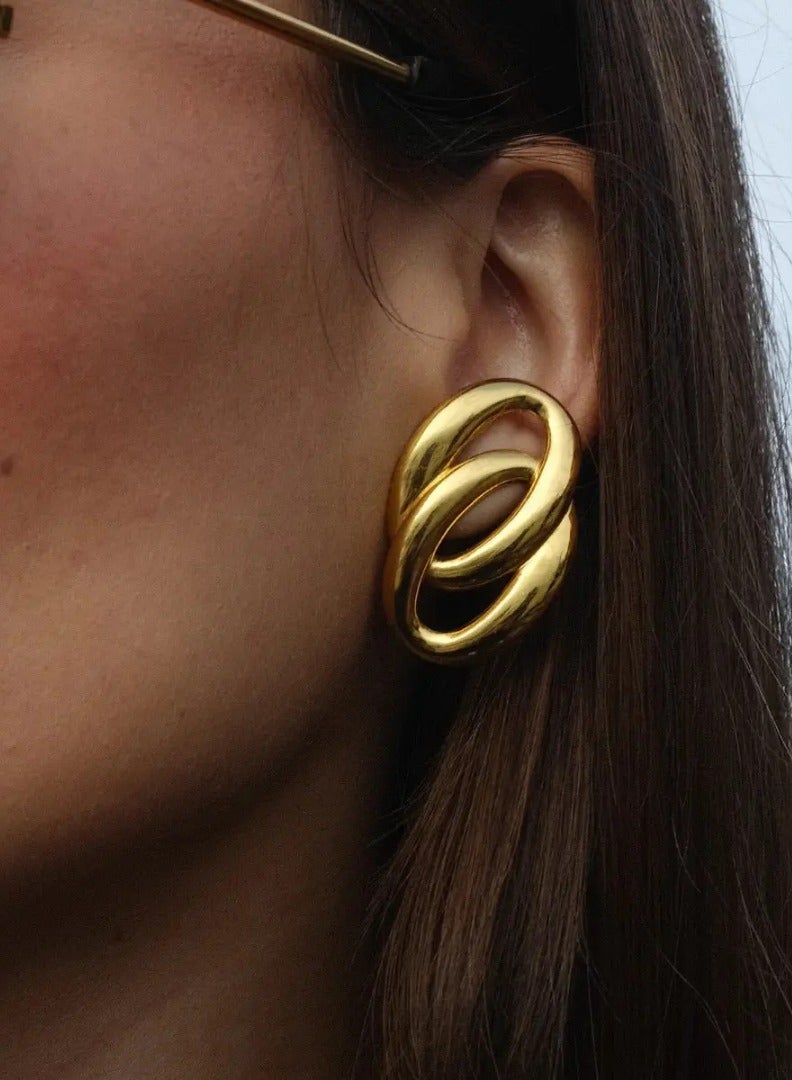 Golden earrings  - Image 1