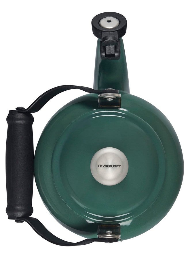 لو كروزي غلاية شاي نصفية من الفولاذ مطلية بالمينا من Le Creuset بلمسات معدنية، سعة 1.25 لتر، لون Artichaut  - Image 3