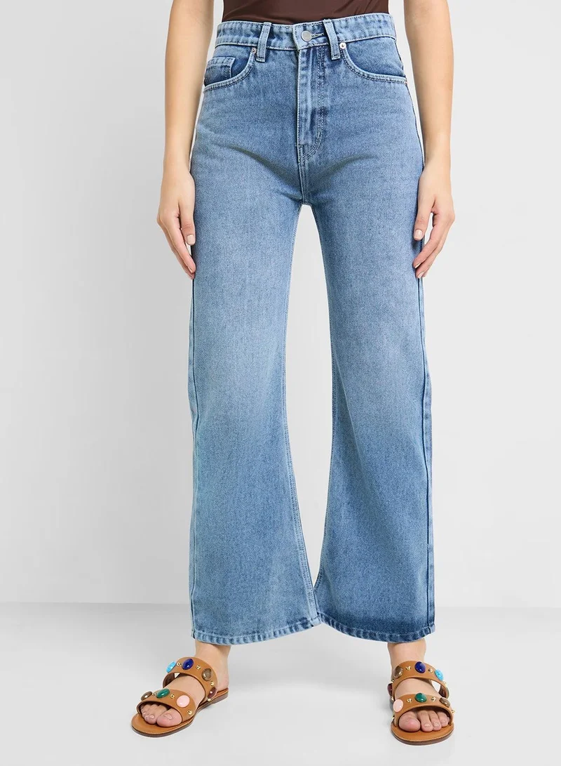 Mid Rise Straight Fit Jeans