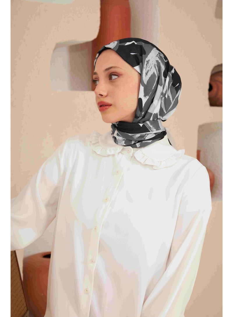 Soft Flowers Cotton-Blend Hijab Shawl in Black and Grey - Image 2