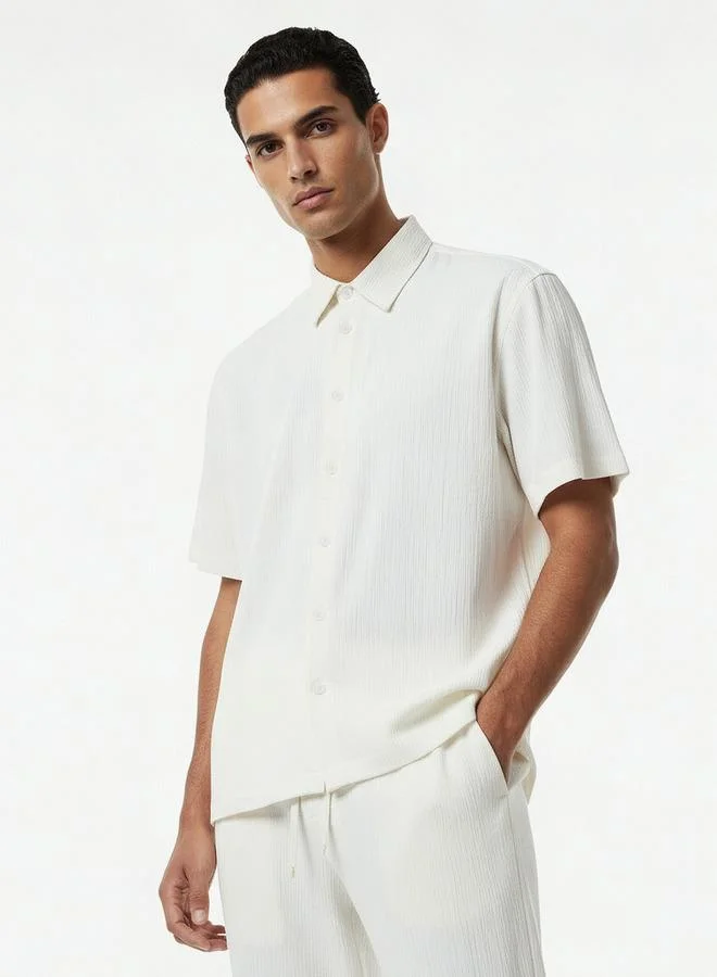 Iconic Iconic Men Regular Fit Collared Crinkled Short Sleeve Shirt