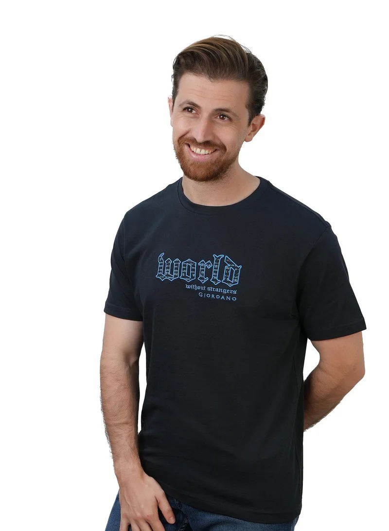 جيوردانو تي شيرت رجالي قطني بقصة ضيقة وياقة دائرية وطبعة جرافيك