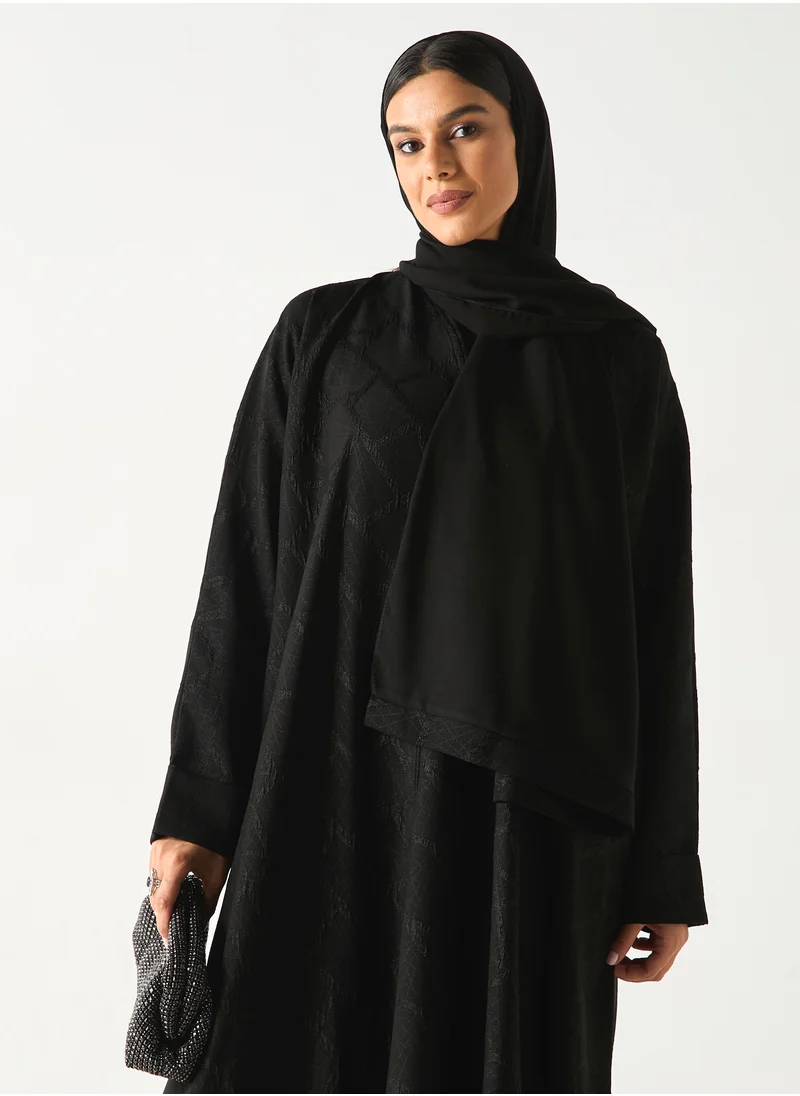 هدية المدينة  HM - عباية مطرزة بالحجاب