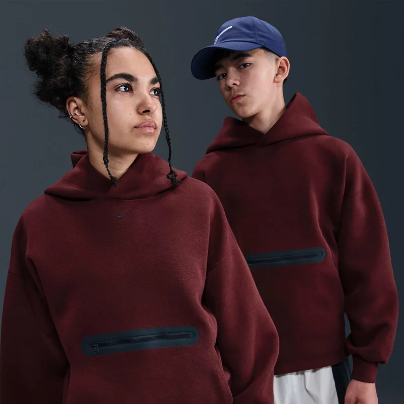 نايكي هودي سبورتسوير تك فليس للأطفال