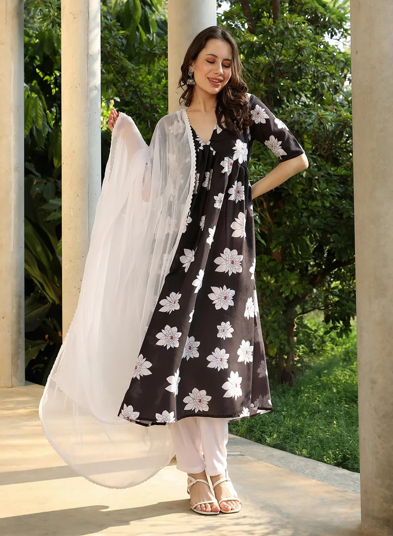QISSA Women's Midnight Black Water Lilies Kurta With Trousers And Dupatta