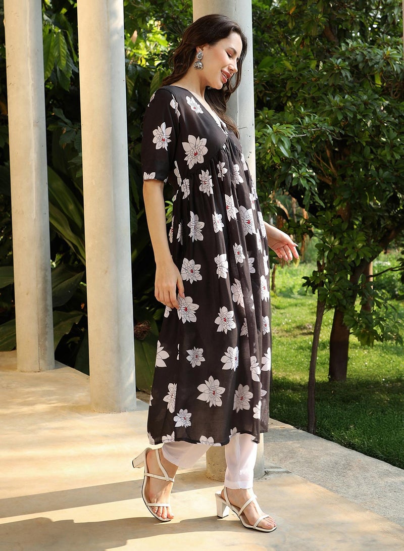 QISSA Women's Midnight Black Water Lilies Kurta With Trousers And Dupatta  - Image 3
