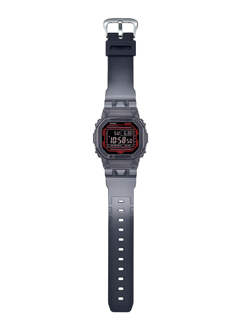 G-SHOCK ساعة يد رجالية رقمية من الراتنج DW-B5600G-1DR - 40 ملم  - Image 2