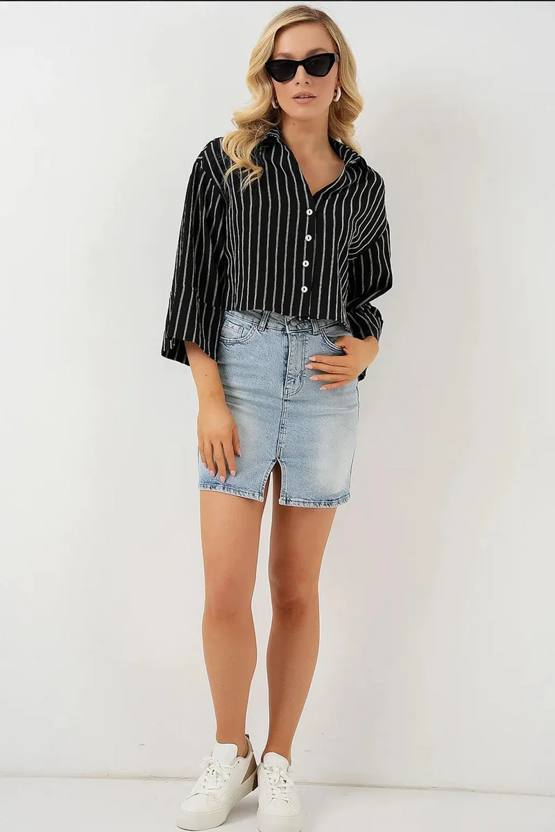 بيغ دارت BDART Oversized Striped Cropped Shirt with Button Closure