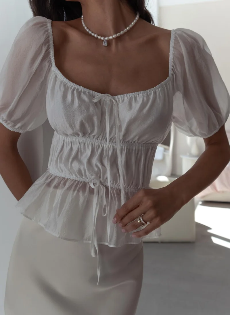 Lichi Lightweight top with horizontal pleats