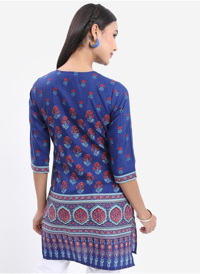 Vishudh Floral Printed Straight Kurta by Styli  - Image 3