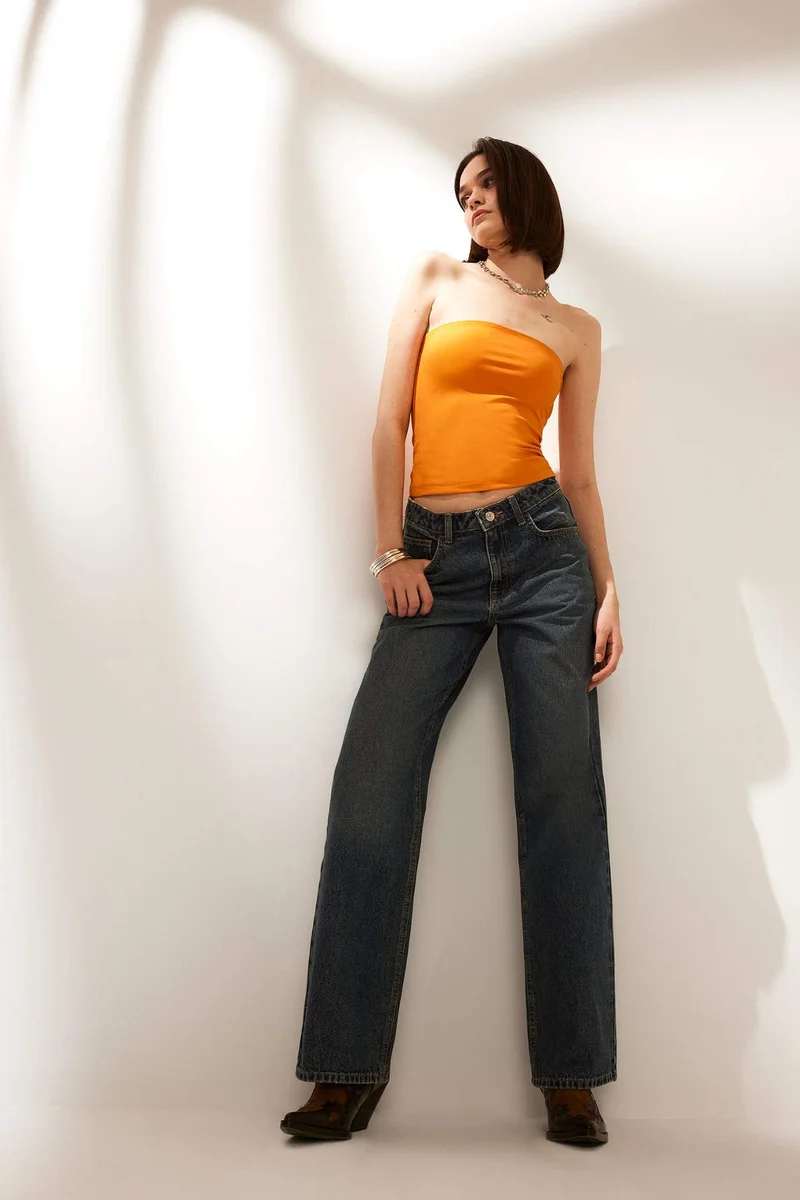 ديفاكتو Slim Fit Strapless Tank Top
