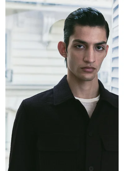 اتش اند ام قميص خارجي منسوج بنقوشات بقصة عادية