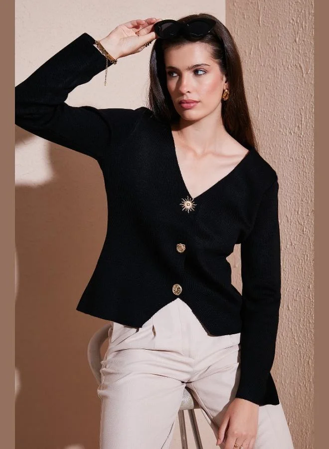 ليلا كارديجان نسائي محبوك بياقة على شكل حرف  وأزرار بقصة عادية من ليلا