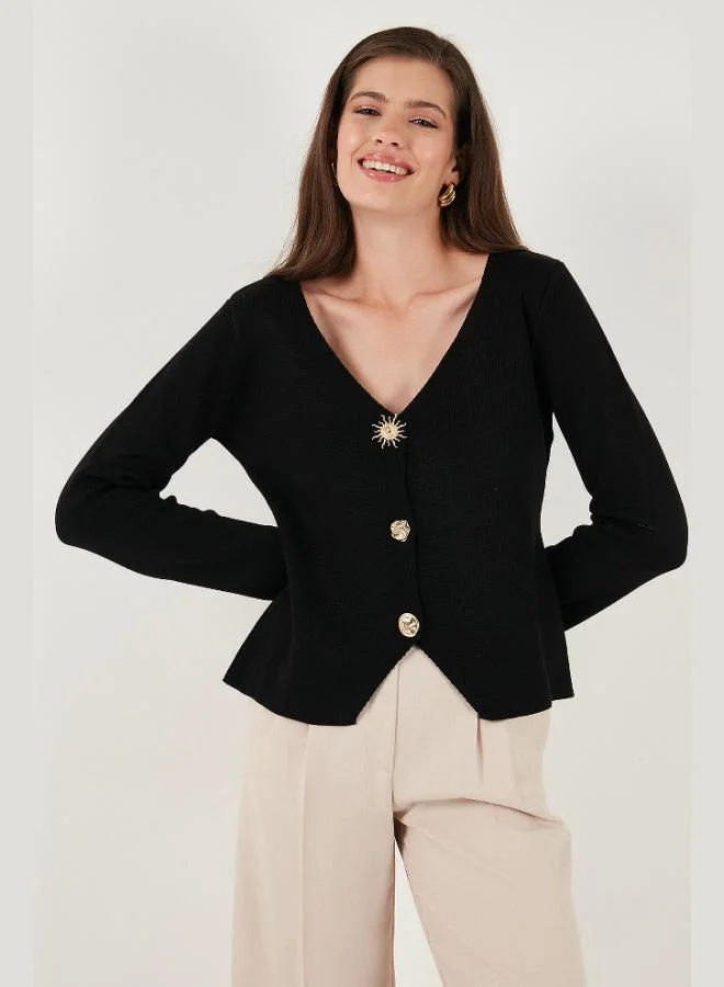 ليلا كارديجان نسائي محبوك بياقة على شكل حرف  وأزرار بقصة عادية من ليلا