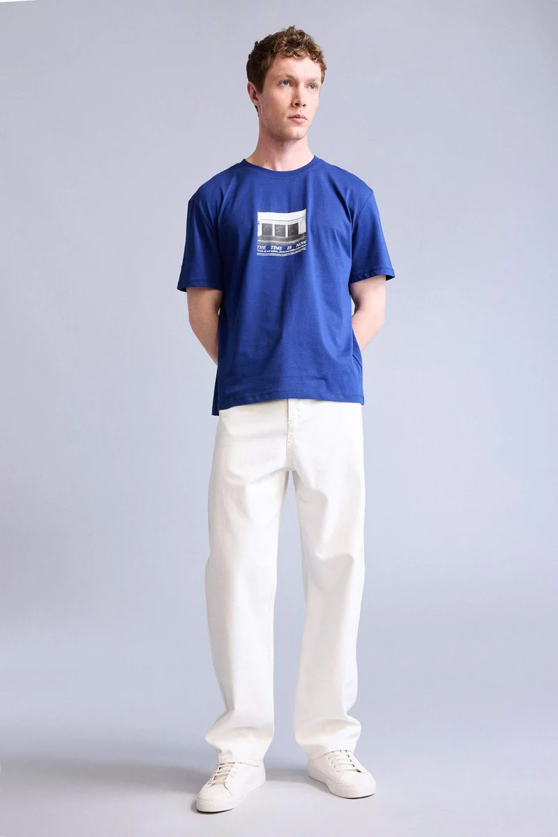 ديفاكتو Boxy Fit Short Sleeve T-Shirt