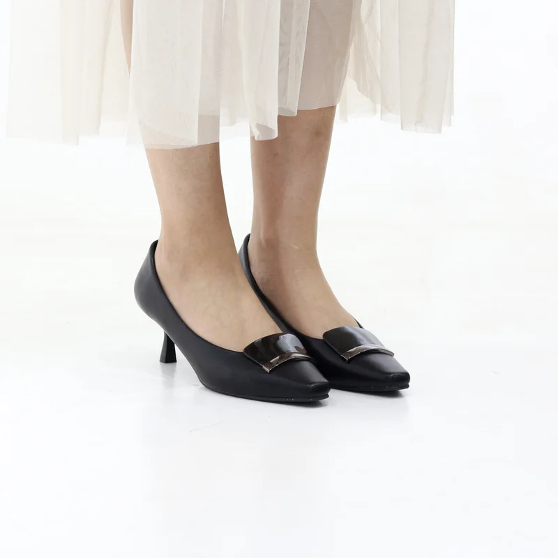 لاماراباريس CADENZA STILETTO HEEL WITH METALLIC TRIM