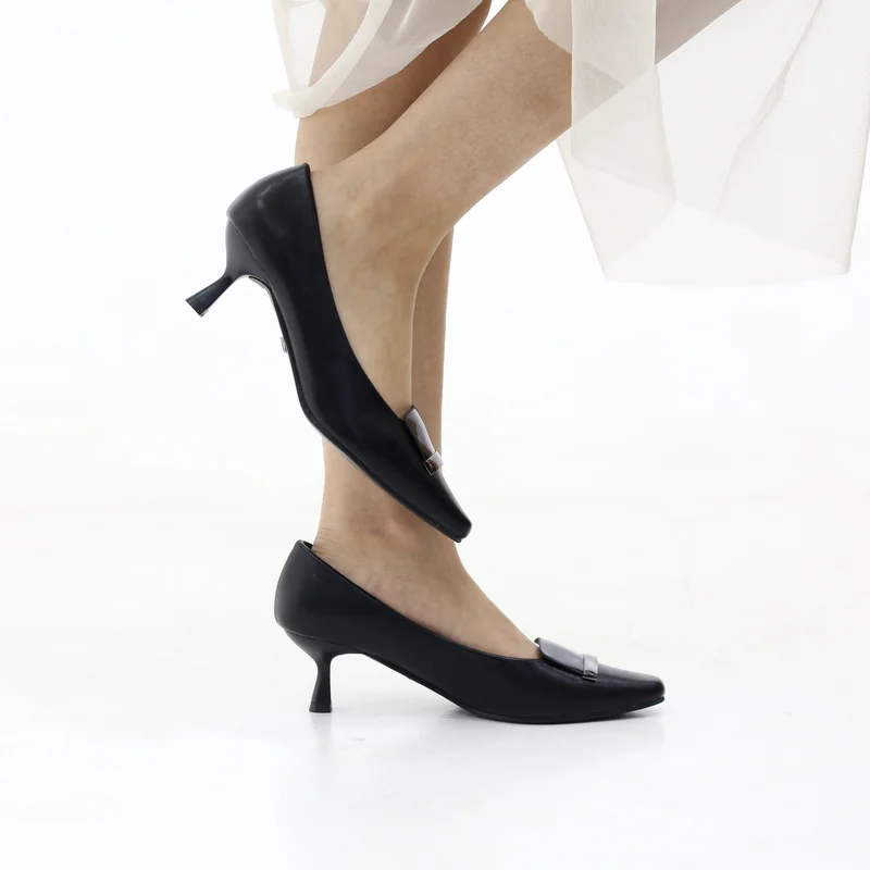لاماراباريس CADENZA STILETTO HEEL WITH METALLIC TRIM