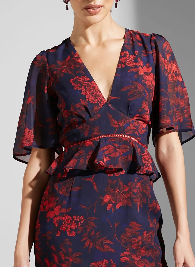 Hope & Ivy Plunge Neck Ruffle Detail Floral Print Dress