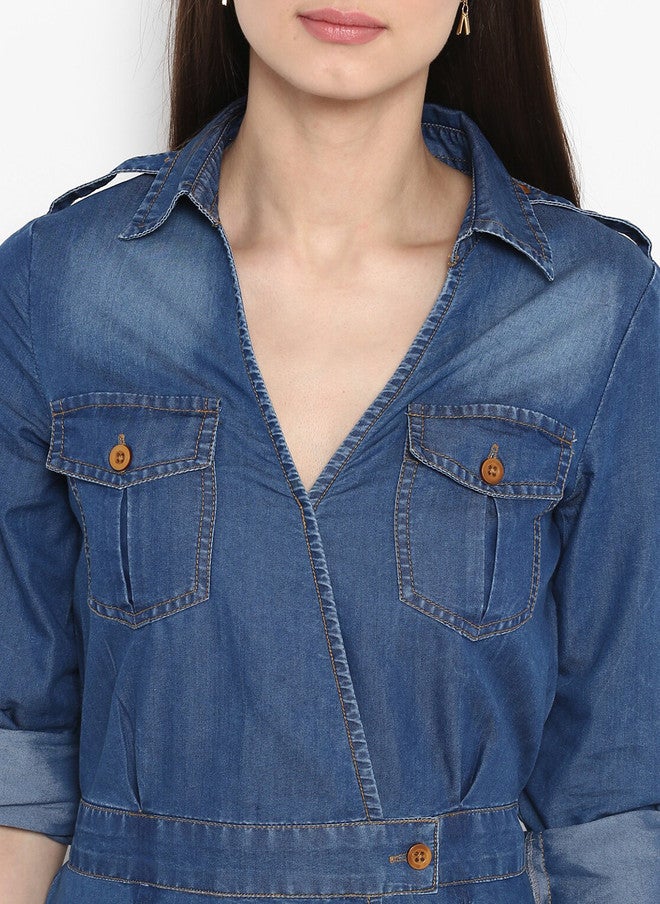 StyleStone فستان دنيم أزرق من ستايل ستون للنساء بتصميم ملفوف مع ياقة قميص وأكمام ثلاثة أرباع - Image 2