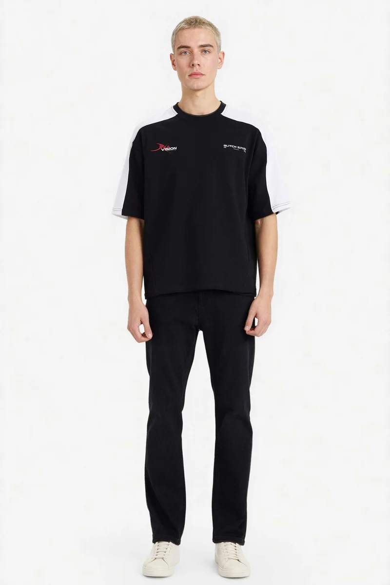 ديفاكتو Loose Fit Crew Neck Slogan Short Sleeve T-Shirt