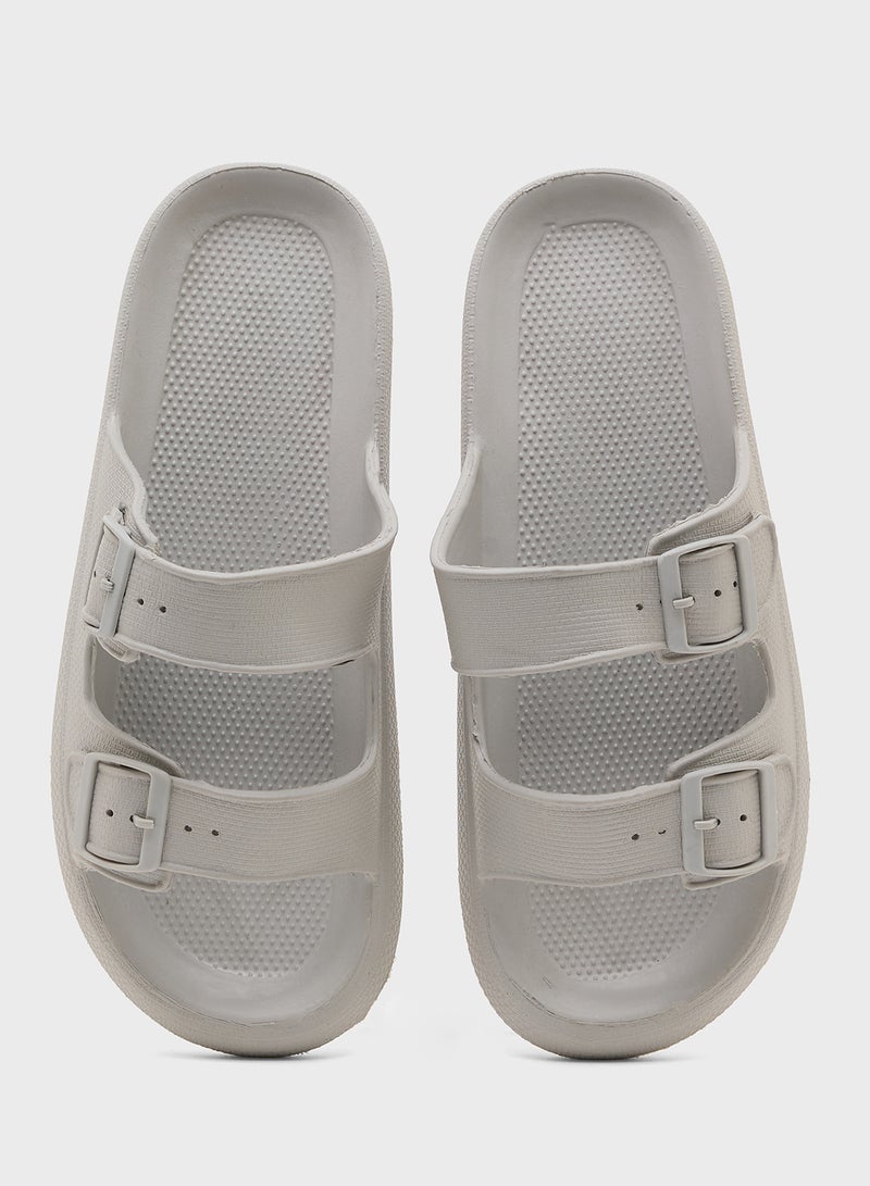 سفنتي فايف شباشب شاطئ ومسبح - Image 4