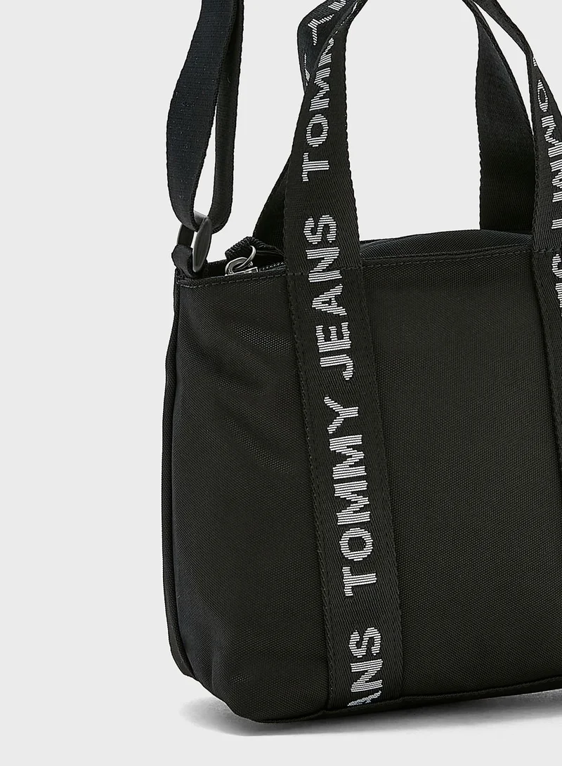 TOMMY JEANS Essential Medium Crossbody Bag