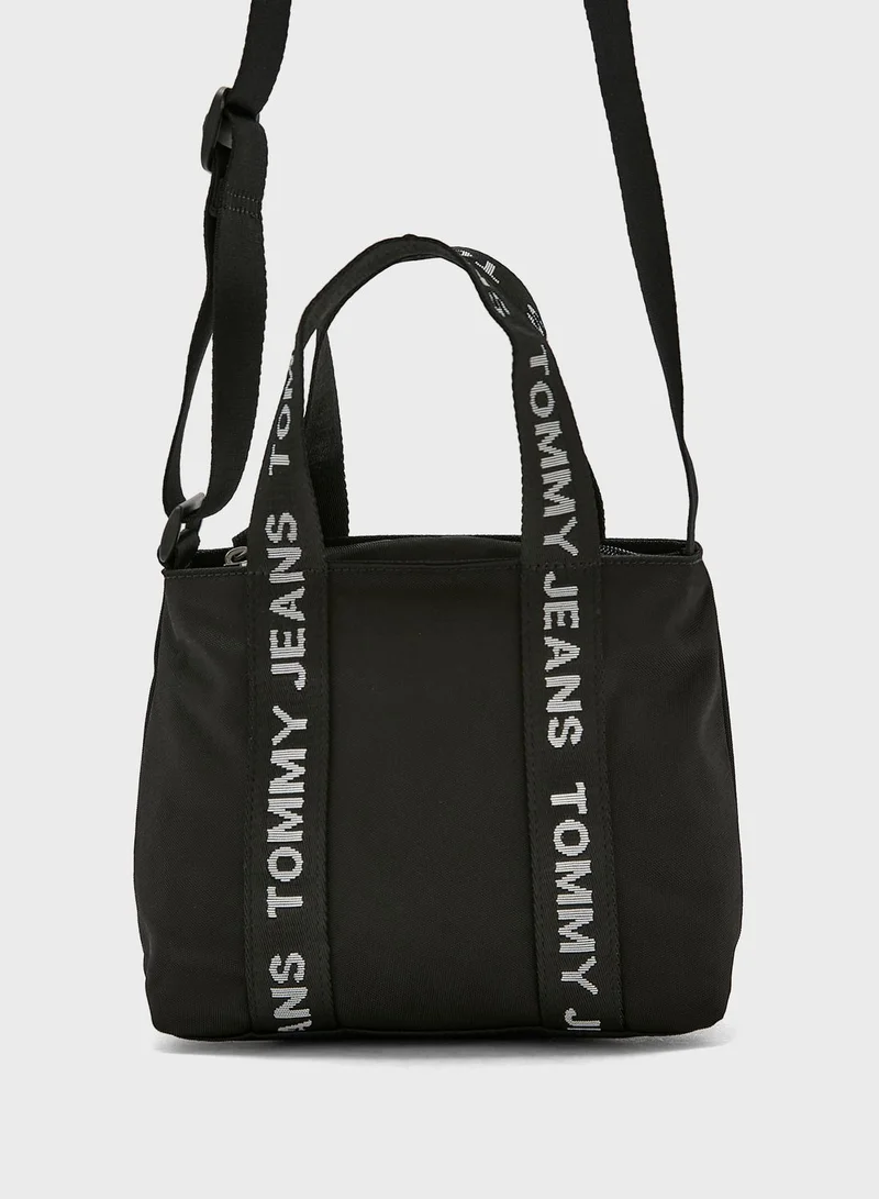 TOMMY JEANS Essential Medium Crossbody Bag