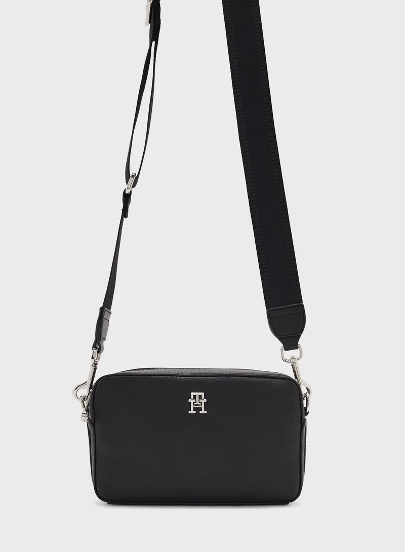 TOMMY HILFIGER Essential Zip Around Crossbody