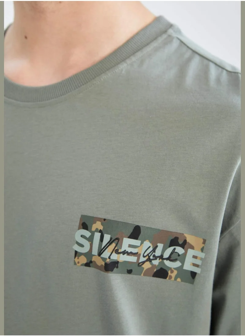 ديفاكتو Oversized Short Sleeve Back Slogan Print T-Shirt