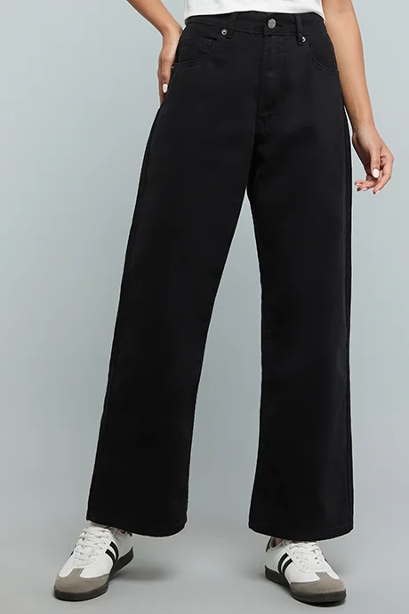 أر أند بي Solid Wide Leg Jeans with Button Closure