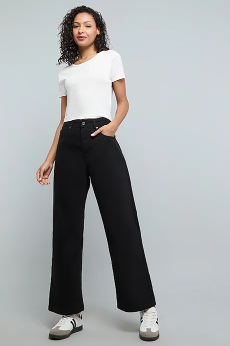 أر أند بي Solid Wide Leg Jeans with Button Closure