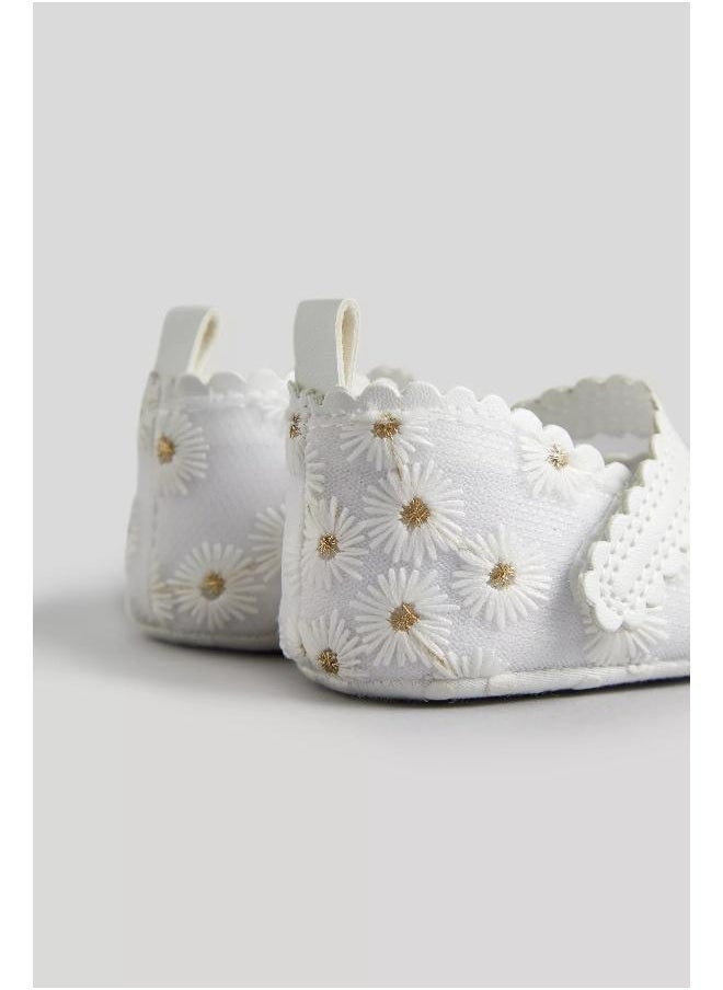 mothercare White Daisy Ballerina Baby Shoes  - Image 3