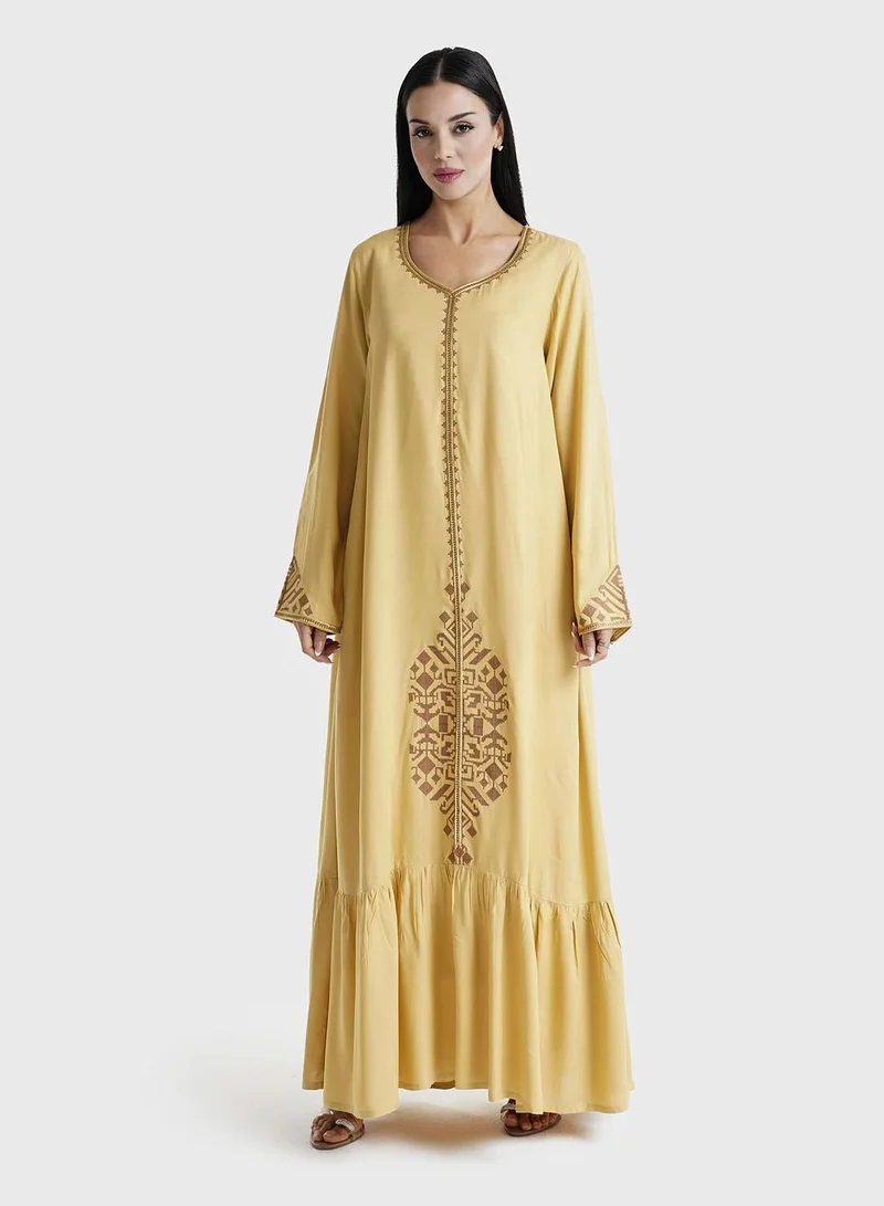 كشخة جلابية منزلية مطرزة بلون بني فاتح من الرايون