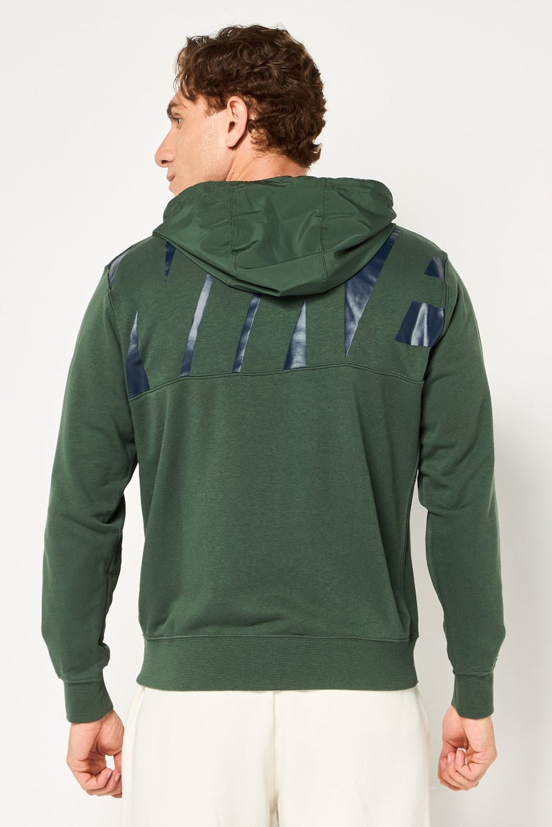 Nike Men Standard Fit Long Sleeve Training Hoodie, Green - Image 2