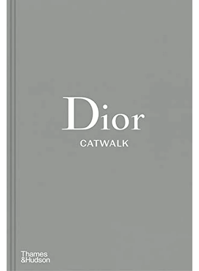كتب سيل Dior Catwalk