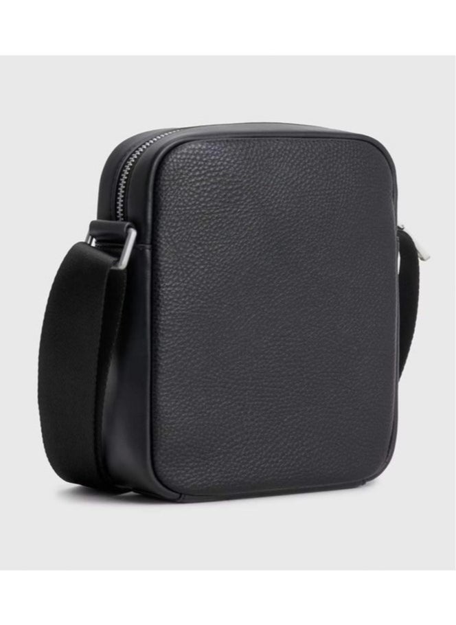 Tommy Hilfiger Plus Tommy Hilfiger Central Mini Reporter Bag  - Image 2
