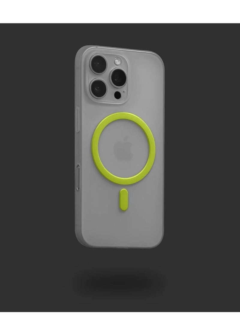 Techie غطاء خلفي غير لامع مضيء مع مغناطيس مدمج لجهاز آبل آيفون 16 برو ماكس - أخضر - Image 2