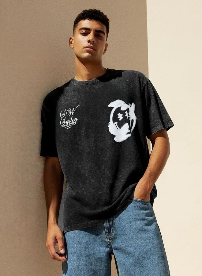 SP Characters Men Regular Fit Crew Neck Short Sleeve SmileyWorld Print T shirt