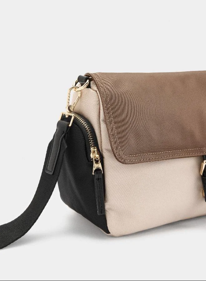 بارفوا حقيبة نايلون كروس بودي مع غطاء