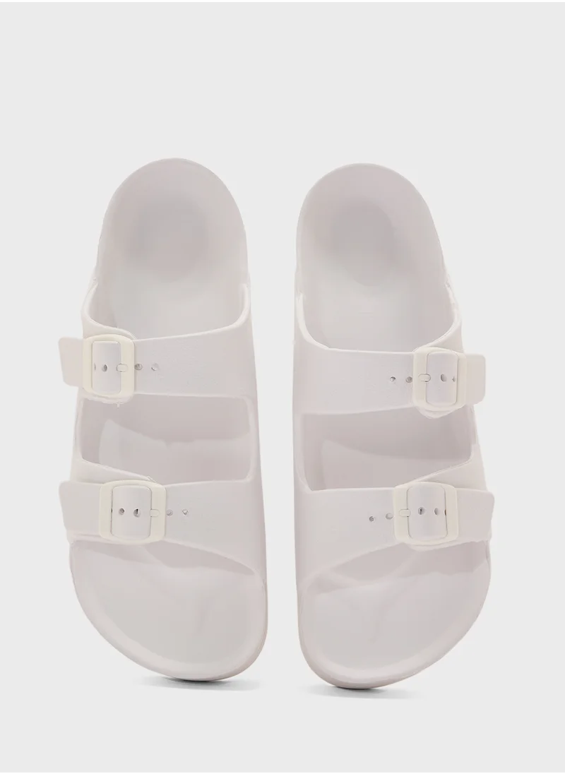 ترافل من نمشي Double Buckle Strap Sandal